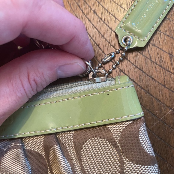 Coach wristlet - Picture 5 of 6